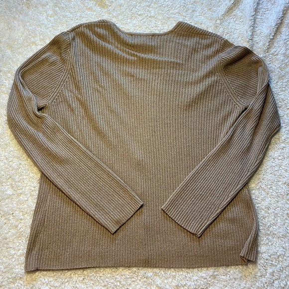 Sag Harbor 1990’s Sweater Set - Picture 11 of 11